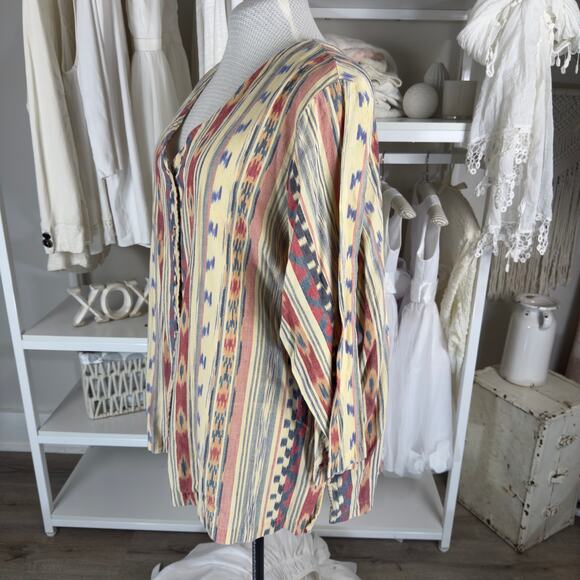 Roaman's Women's Size 28W Tribal Vertical Print Button Up 3/4 Sleeve Blouse # - Picture 4 of 7